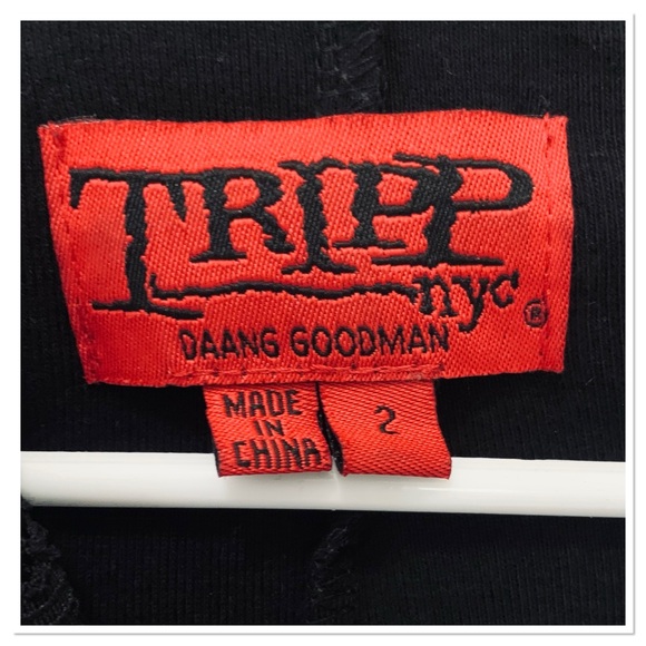 Tripp NYC Black Skull Lace Hooded Sweatshirt Top Zip Front Sheer Black Size 2X - Picture 12 of 14